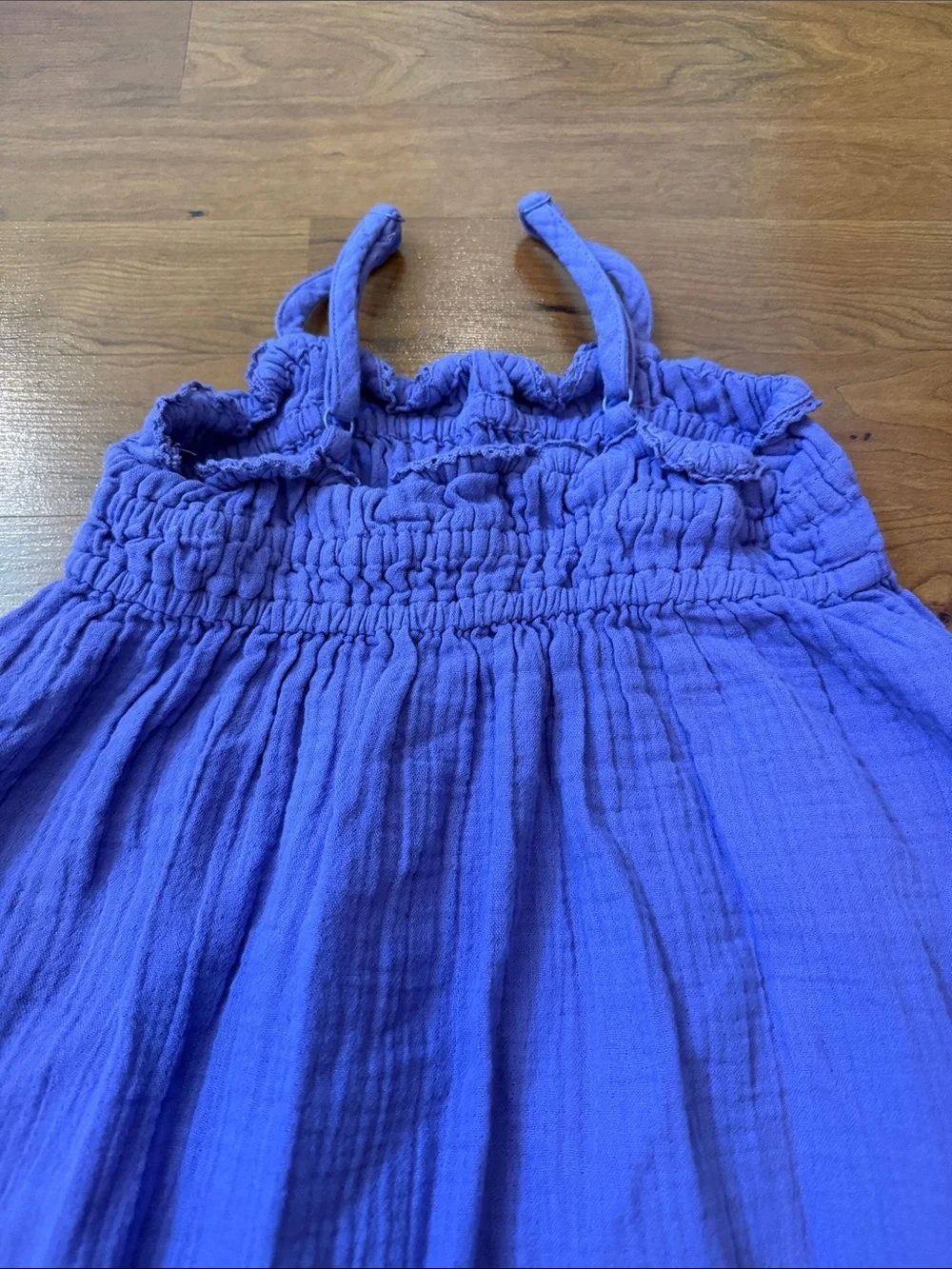 Beautiful Gap dress size S with adjustable straps.